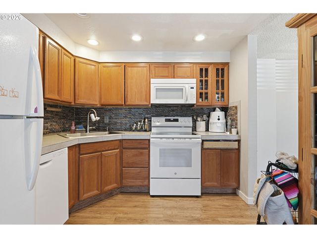 18052 Sw MONTE VERDI Blvd, Beaverton, OR 97007