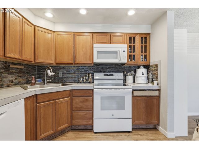 18052 Sw MONTE VERDI Blvd, Beaverton, OR 97007