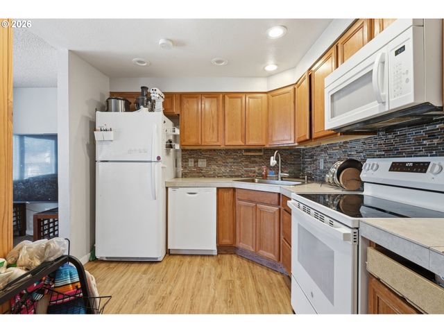 18052 Sw MONTE VERDI Blvd, Beaverton, OR 97007