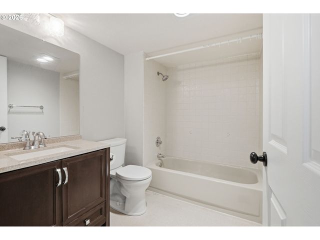 18052 Sw MONTE VERDI Blvd, Beaverton, OR 97007