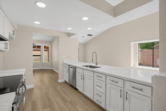 5114 W DIANA Avenue, Glendale, AZ 85302
