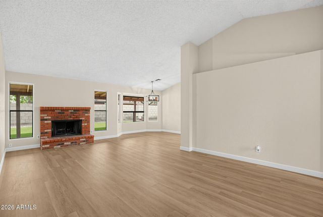 5114 W DIANA Avenue, Glendale, AZ 85302