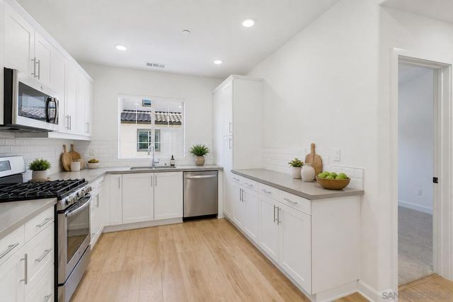 4366 Pacifica Way 3, Oceanside, CA 92056