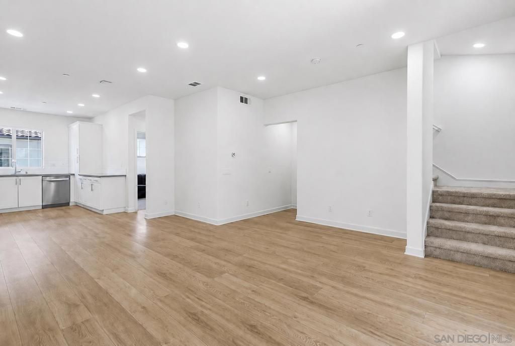 4366 Pacifica Way 3, Oceanside, CA 92056 — photo 5