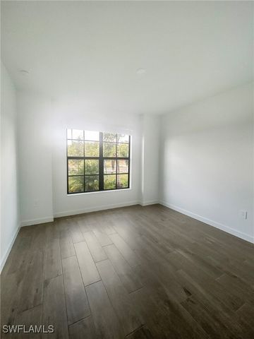 19421 Hinkley DR, Estero, FL 33928