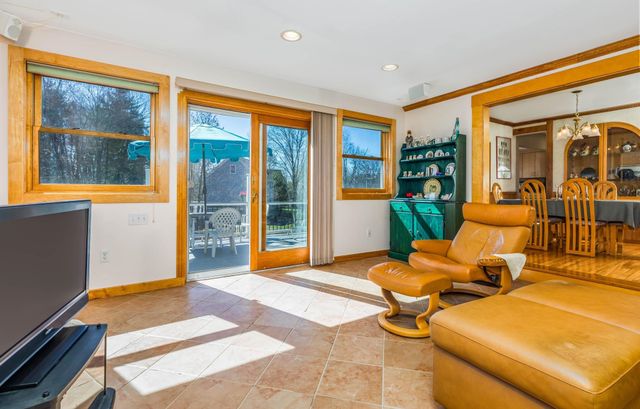 536 Middle Road, Portsmouth, NH 03801