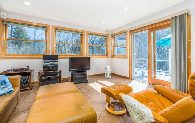 536 Middle Road, Portsmouth, NH 03801