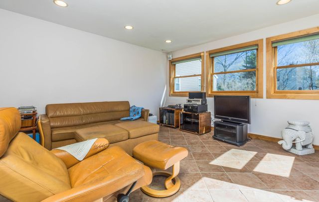 536 Middle Road, Portsmouth, NH 03801