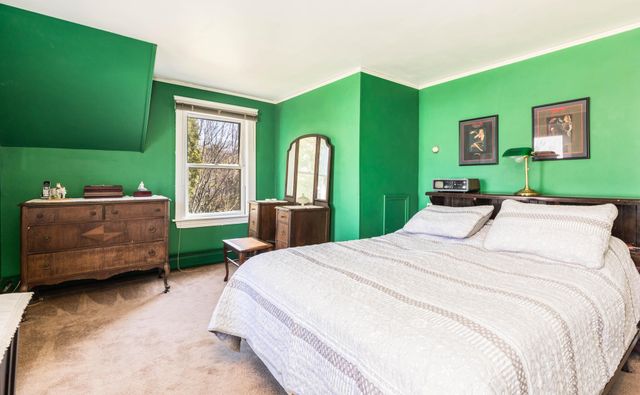 536 Middle Road, Portsmouth, NH 03801