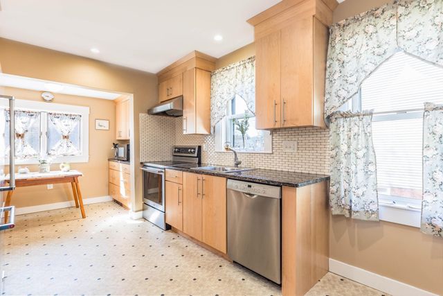 536 Middle Road, Portsmouth, NH 03801