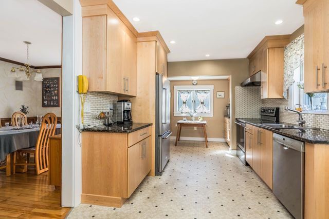 536 Middle Road, Portsmouth, NH 03801