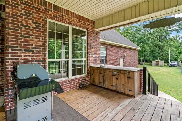 22388 Brooks Road, Siloam Springs, AR 72761