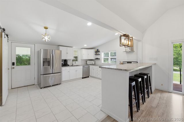 125 W Walnut Street, Coweta, OK 74429
