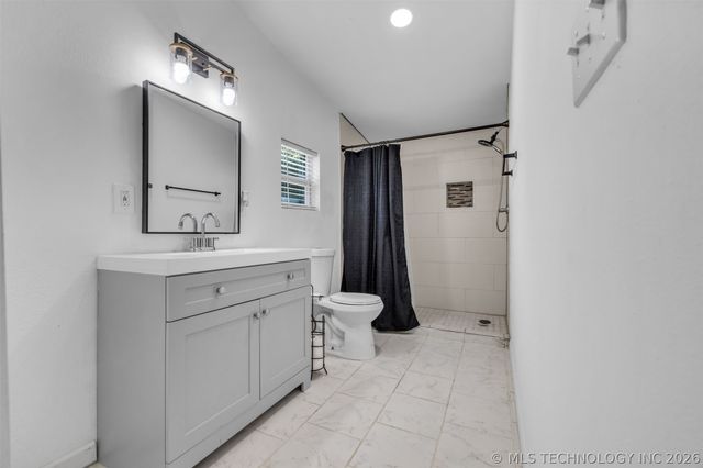 125 W Walnut Street, Coweta, OK 74429