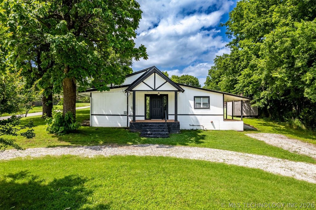125 W Walnut Street, Coweta, OK 74429
