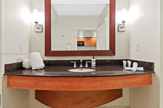 18001 Collins Ave 511, Sunny Isles Beach, FL 33160
