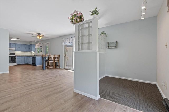 3240 S Hickory ROAD, New Berlin, WI 53151