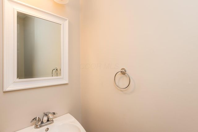 5558 Parker Hill Lane, Dublin, OH 43017