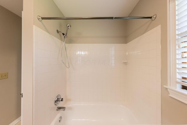 5558 Parker Hill Lane, Dublin, OH 43017