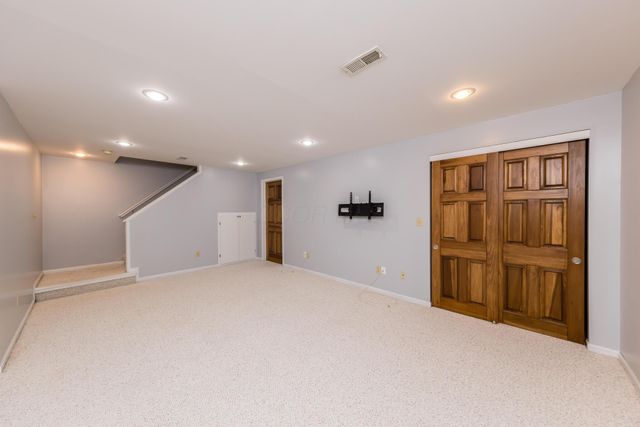 5558 Parker Hill Lane, Dublin, OH 43017