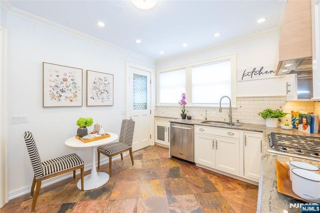 16 Upper Mountain Avenue, Montclair, NJ 07042