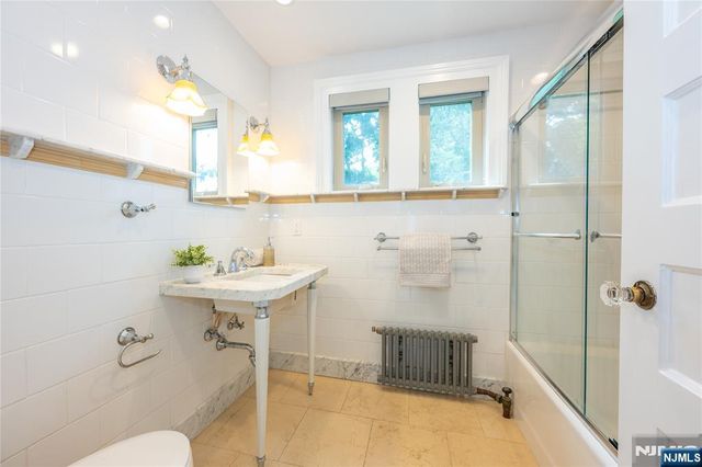 16 Upper Mountain Avenue, Montclair, NJ 07042