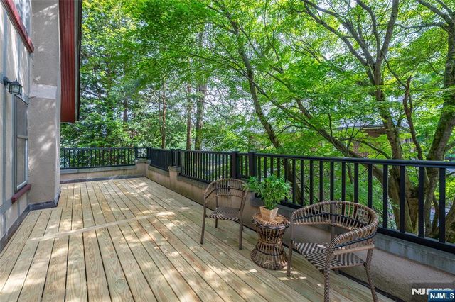 16 Upper Mountain Avenue, Montclair, NJ 07042