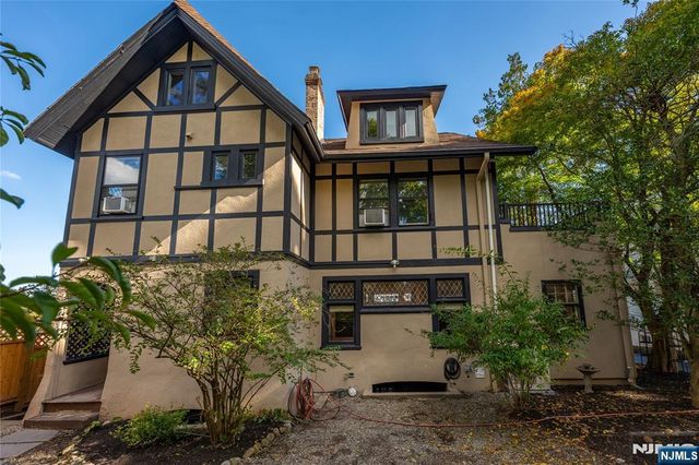 16 Upper Mountain Avenue, Montclair, NJ 07042