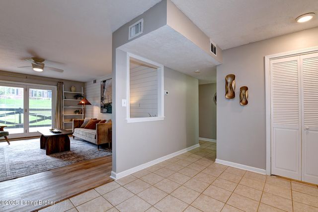 8001 Montero Dr F1, Prospect, KY 40059