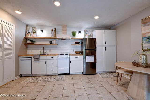 8001 Montero Dr F1, Prospect, KY 40059