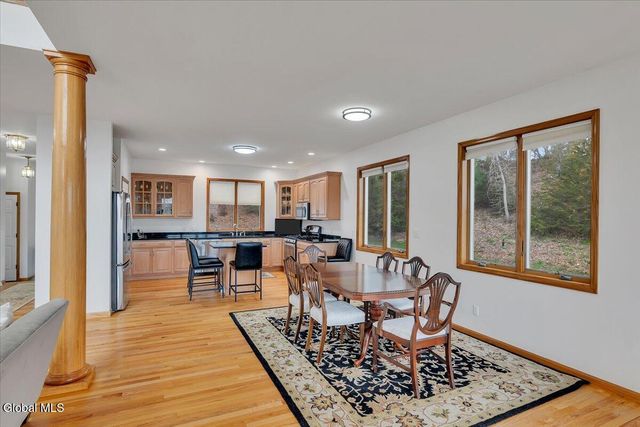 29 Canal Road, Halfmoon, NY 12065