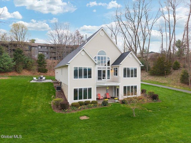 29 Canal Road, Halfmoon, NY 12065