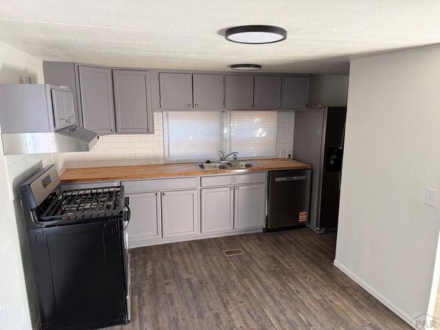 241 E Don Dr, Pueblo West, CO 81007