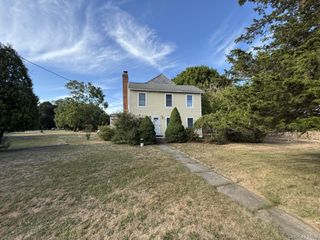 11005 Main Road, East Marion, NY 11939
