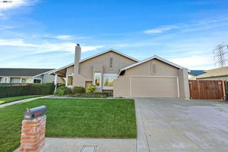 2376 Broadmoor St, Livermore, CA 94551