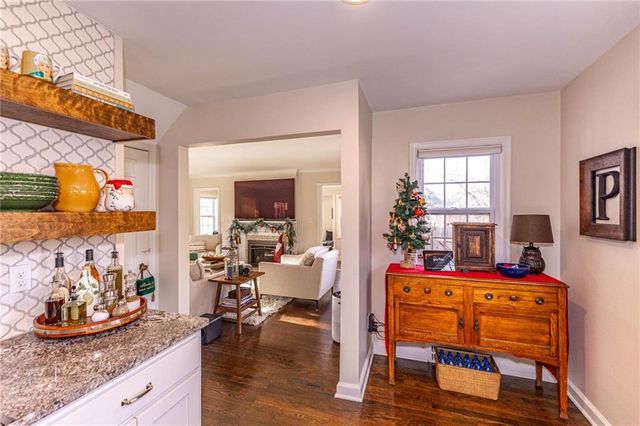 100 Morningside Drive, Kansas City, MO 64113