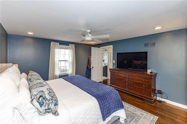 100 Morningside Drive, Kansas City, MO 64113