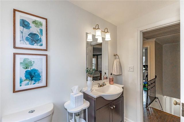 100 Morningside Drive, Kansas City, MO 64113