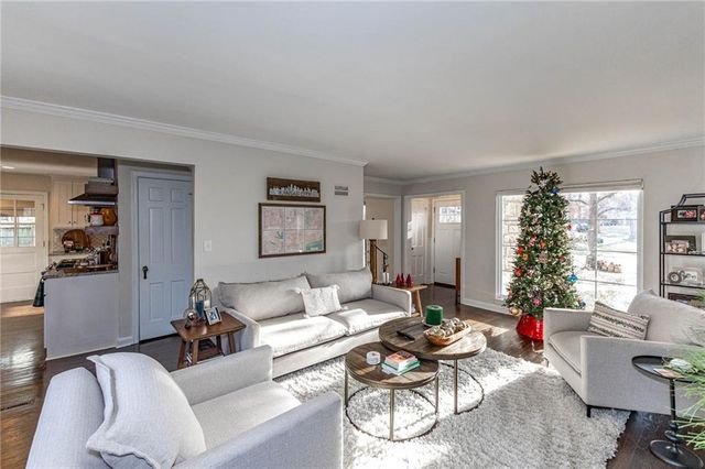 100 Morningside Drive, Kansas City, MO 64113