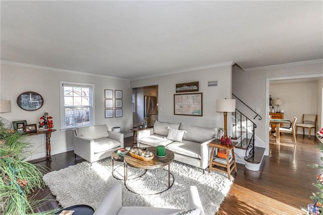 100 Morningside Drive, Kansas City, MO 64113