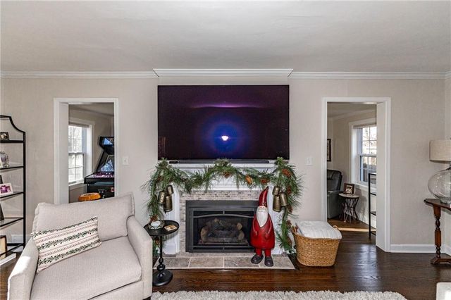 100 Morningside Drive, Kansas City, MO 64113