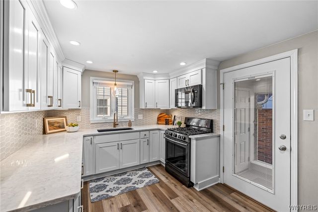 498 Roycroft Boulevard, Cheektowaga, NY 14225