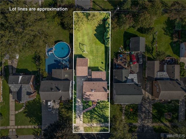 498 Roycroft Boulevard, Cheektowaga, NY 14225