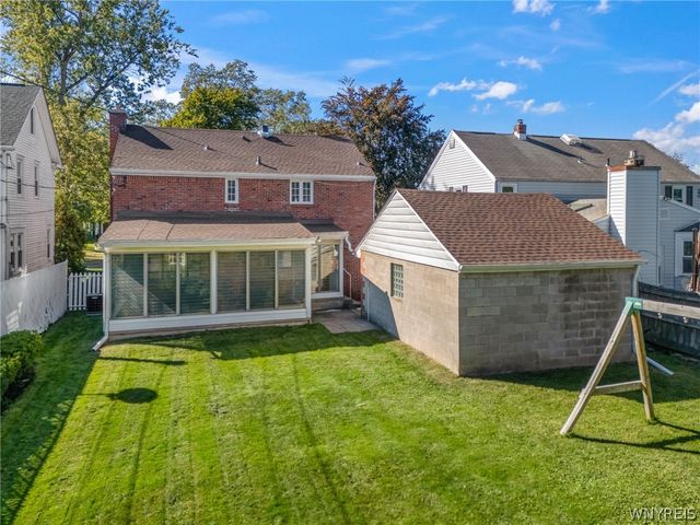 498 Roycroft Boulevard, Cheektowaga, NY 14225
