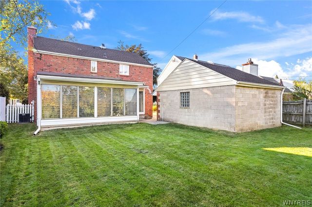 498 Roycroft Boulevard, Cheektowaga, NY 14225
