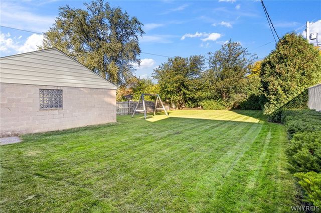 498 Roycroft Boulevard, Cheektowaga, NY 14225