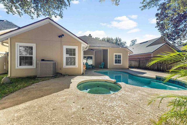 1236 Splendid Ravine St, St Augustine, FL 32092