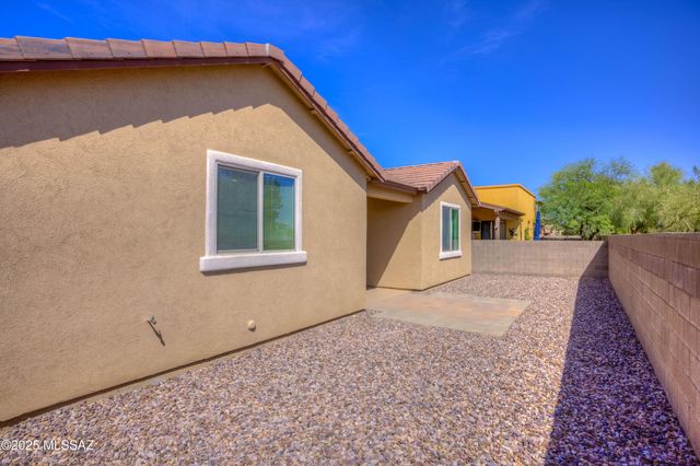 8348 N Mountain Stone Pine Way, Tucson, AZ 85743