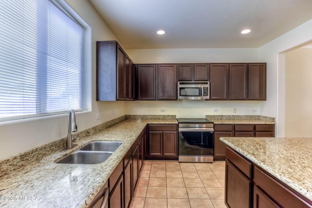 8348 N Mountain Stone Pine Way, Tucson, AZ 85743