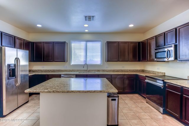 8348 N Mountain Stone Pine Way, Tucson, AZ 85743